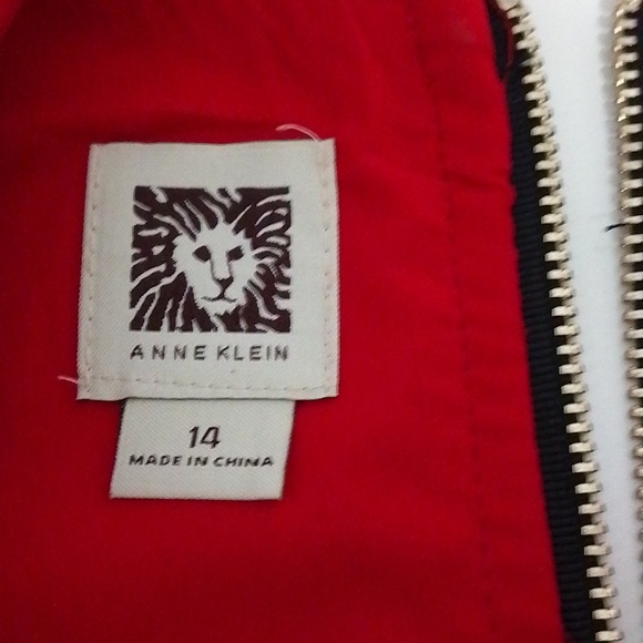 Anne Klein red dress with black lace. Size 14.  Sexy date night out hot prom - Picture 5 of 9